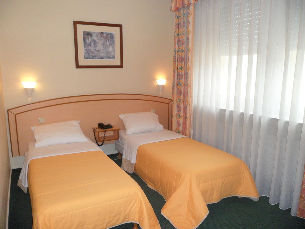 Yasha Hotel ลักเซมเบิร์ก ภายนอก รูปภาพ