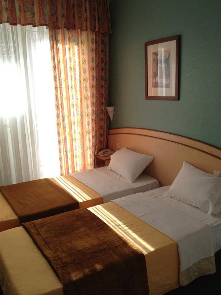 Yasha Hotel ลักเซมเบิร์ก ภายนอก รูปภาพ