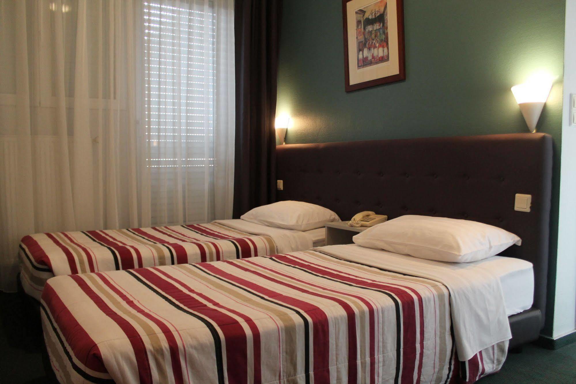 Yasha Hotel ลักเซมเบิร์ก ภายนอก รูปภาพ